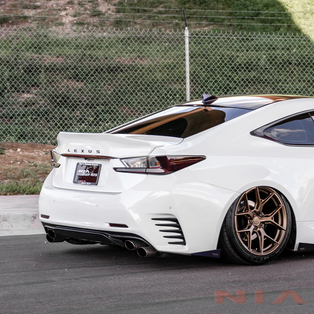 Lexus Rear Emblem - Image 5